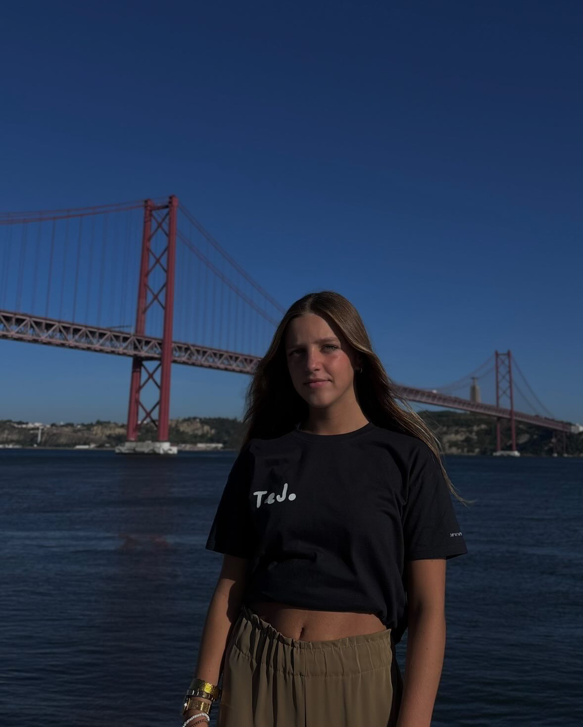 Fitted cut of the Exclusive Club tee, front view.